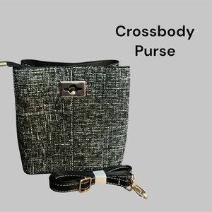 NWOT CROSSBODY PURSE 8” x 8”